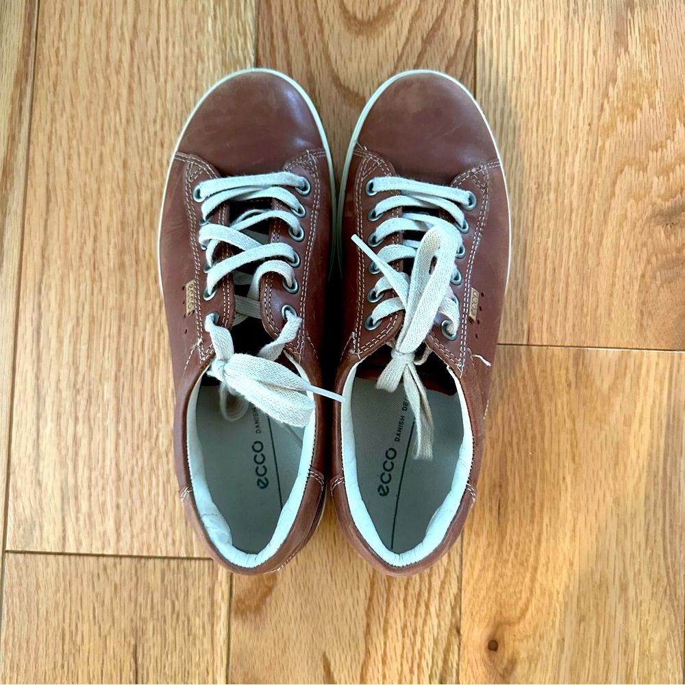 Ecco women’s shoes 7.5 (38)